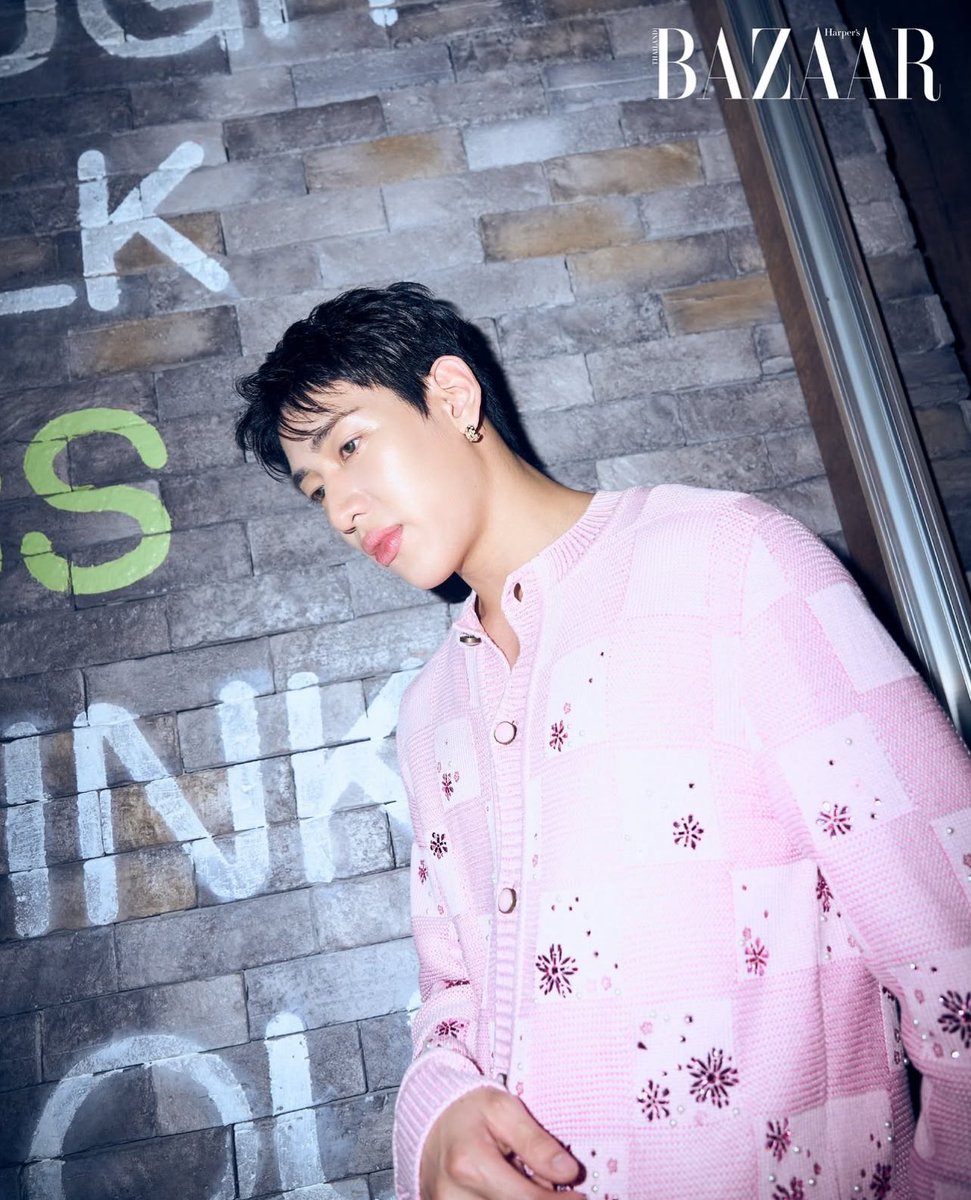 BamBam_LG's tweet photo. นบบ&amp; เสื้อชมพู   น่ารักคูณล้านนนนนน 🥰

 #BAZAARThailand
#BamBam @BamBam1A https://t.co/StM1bfaxwJ