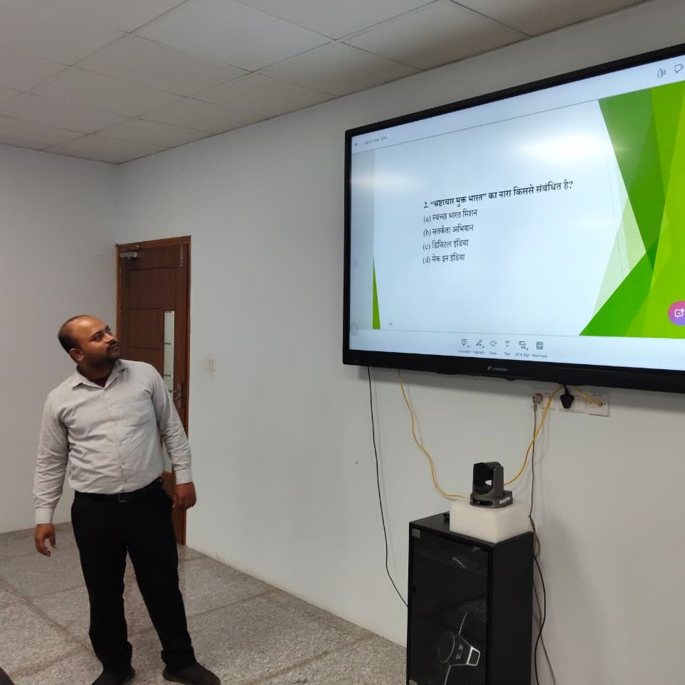 Nab_GoI's tweet photo. राष्ट्रीय मोटर वाहन बोर्ड में सतर्कता जागरूकता सप्ताह 2025 के तहत क्विज़ प्रतियोगिता का सफल आयोजन। कार्यक्रम का उद्देश्य कर्मचारियों में सतर्कता, पारदर्शिता और निष्ठा के प्रति जागरूकता बढ़ाना रहा। #VigilanceOurSharedResponsibility
 
#VigilanceAwarenessWeek #MHI #Integrity https://t.co/yeeSLhkAYg