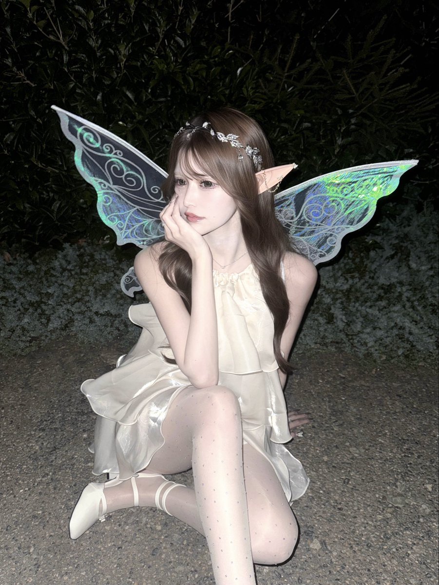 2025 Halloween »エルフ⁺₊𐦍₊⁺
小紅書でよく見かけてやってみたかったの
フラッシュ盛れたっちゃむよー