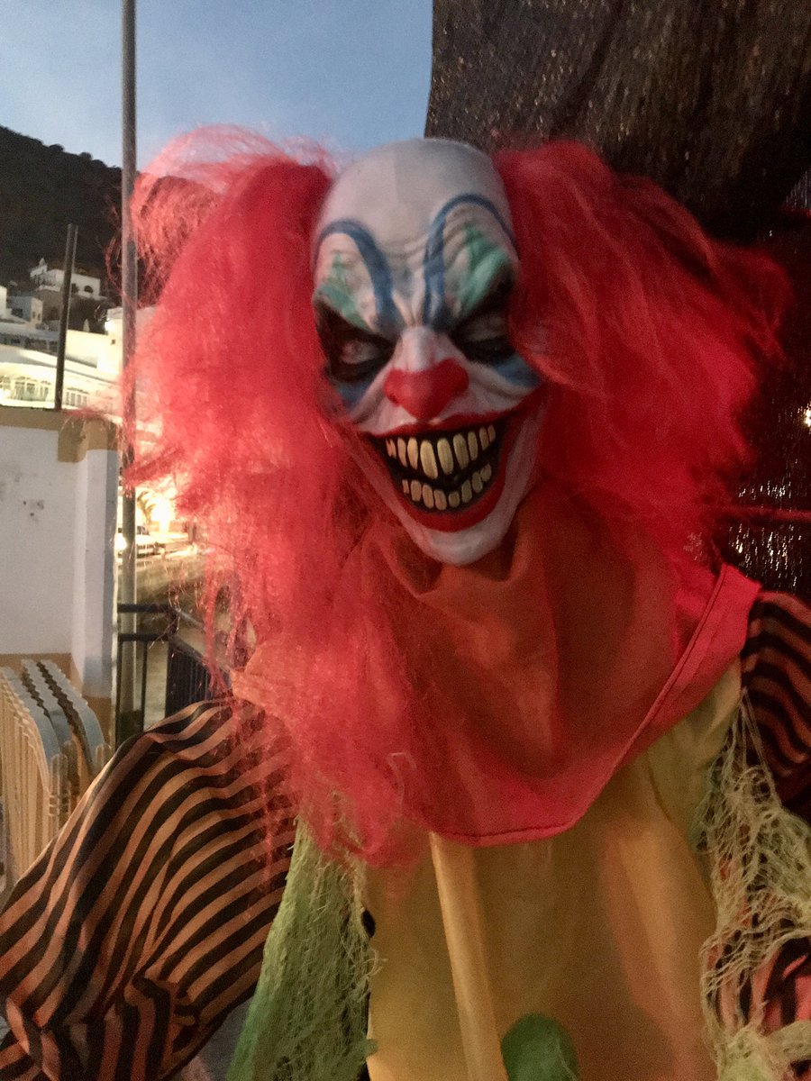 Husker dere filmen Ondskapens Hotell, eller The Shining som den het på engelsk? Nå har den onde Jack Nicholson tatt skrittet til å delta på Halloween her….😱