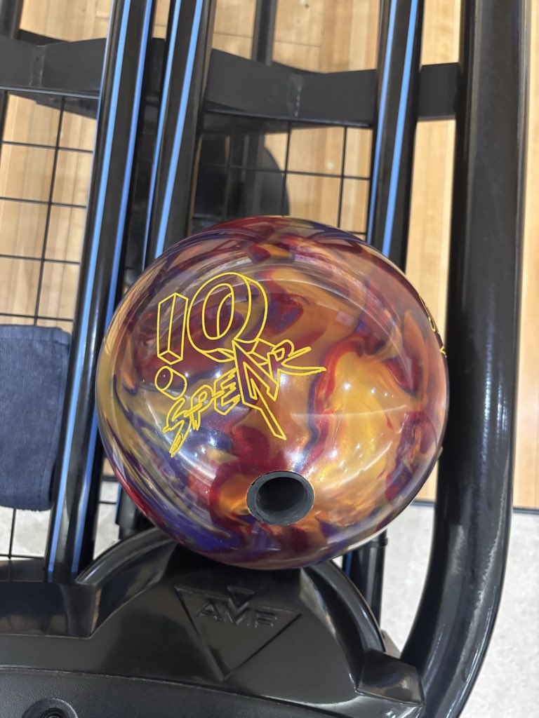 yuitobowling300's tweet photo. スピってるIQくん https://t.co/kST7pXFcNj