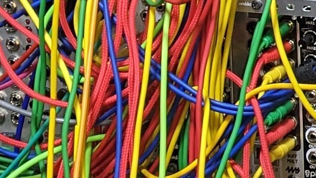 ♪♪♬♪♪♪♬
恐ろしい勧誘をみてしまったマヨ
あの人はきっと通帳のお金がみるみる減っていくマヨ....