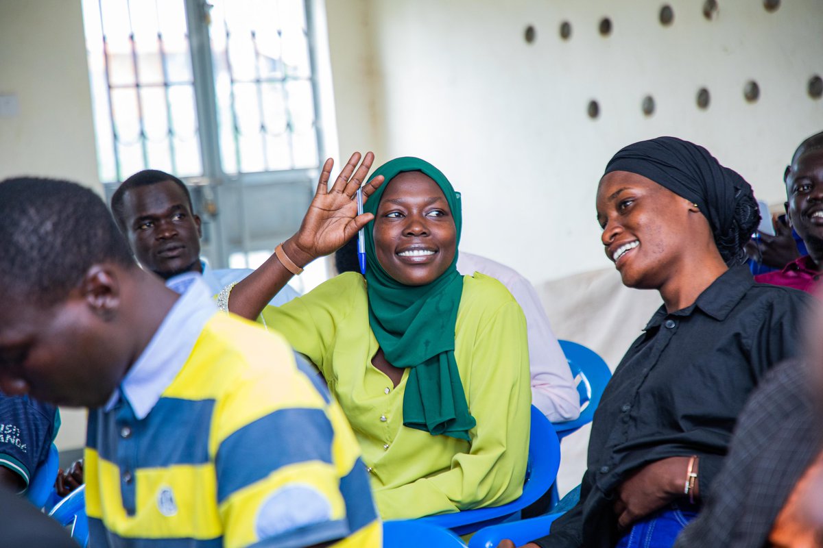 The session on leadership in practice explored how the youth leaders can apply leadership principles in real-life situations. The facilitator reminded participants that every leader faces challenges but every challenge has a solution. Ethical leadership was emphasized; being