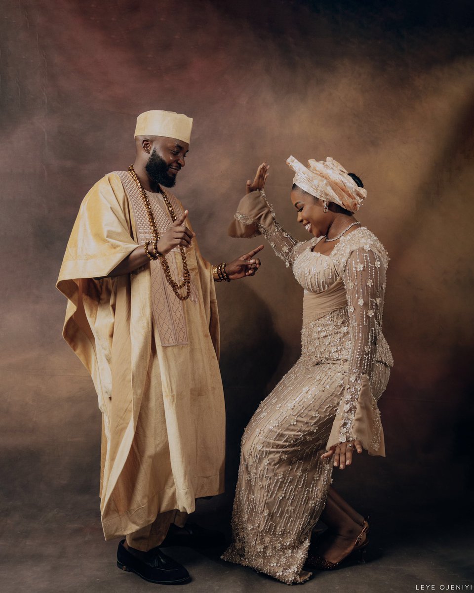 mayorfallington's tweet photo. A beautiful beginning for Doyinsola &amp; Oluwatosin walking into forever. The groom’s agbada, richly detailed and tailored by FALLINGTON, sits exactly as it should. ��️

Send a DM to order!
.
.
.
.
#fallingtonglobal #fallington #agbadabyfallington #agbada #bespoke https://t.co/roey6o2e2D