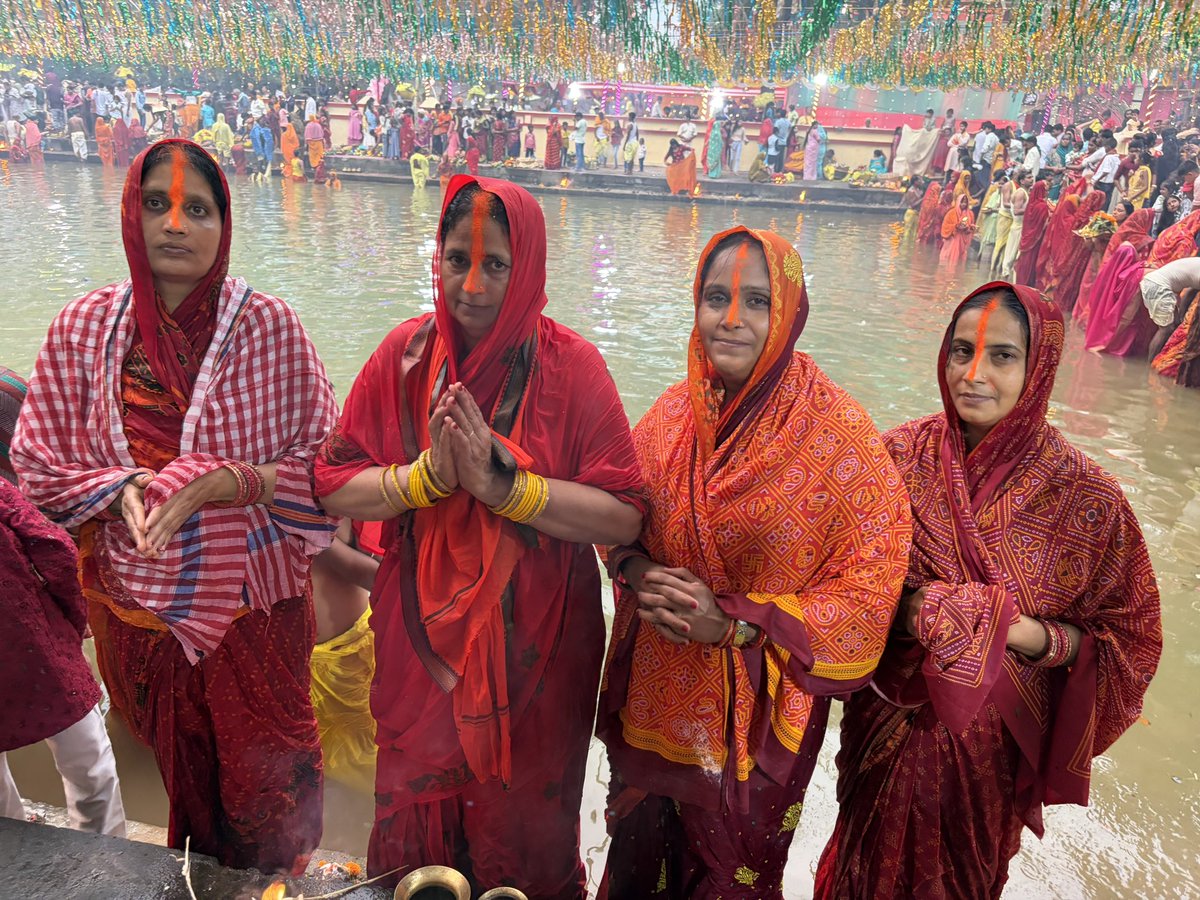 ArchanaRajdharm's tweet photo. Happy Chhath Puja ♥️

#ChhathPuja #Bihar https://t.co/oFXmve3baE