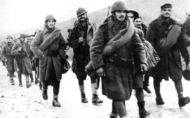 Σε μια εποχή που τα πάντα καταρρέουν, που η ελευθερία δεν πρέπει να θεωρείται δεδομένη, λαμπρός φάρος οι άνδρες και οι γυναίκες του 40 που πολέμησαν απέναντι σε θηρία υπερασπιζόμενοι παναθρώπινα ιδανικά και αξίες. Χρόνια Πολλά στους απανταχού Έλληνες.