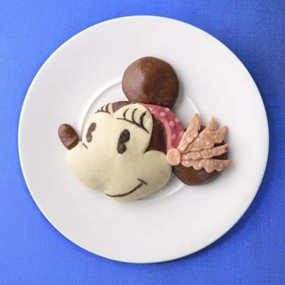 tdr_415's tweet photo. ━━━━━━━━━━━━
#ディズニーアンバサダーホテル
「スペシャルブレッド」
✎𓂃1月1日〜3月31日　販売

#チックタック・ダイナー では
アンバサダーホテルのイラストに描かれたミニーをイメージしたスペシャルブレッドが再登場⊹˚.

https://t.co/qqCbAwPYFu
#TDR_info #TDR_food https://t.co/MNK4OtAgD3
