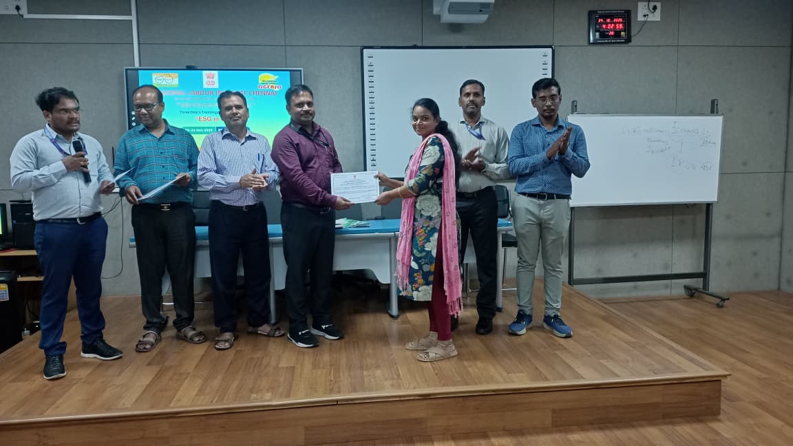 DGFASLI1's tweet photo. RLI Chennai, under DGFASLI, MoLE, successfully conducted a 3-day training on “ESG in OSH” from 22–24 Oct 2025.
52 participants from leading industries joined to explore ESG integration in workplace safety & sustainability.
#RLIChennai #DGFASLI #ESG #OSH #Sustainability https://t.co/oTAtADELQ2