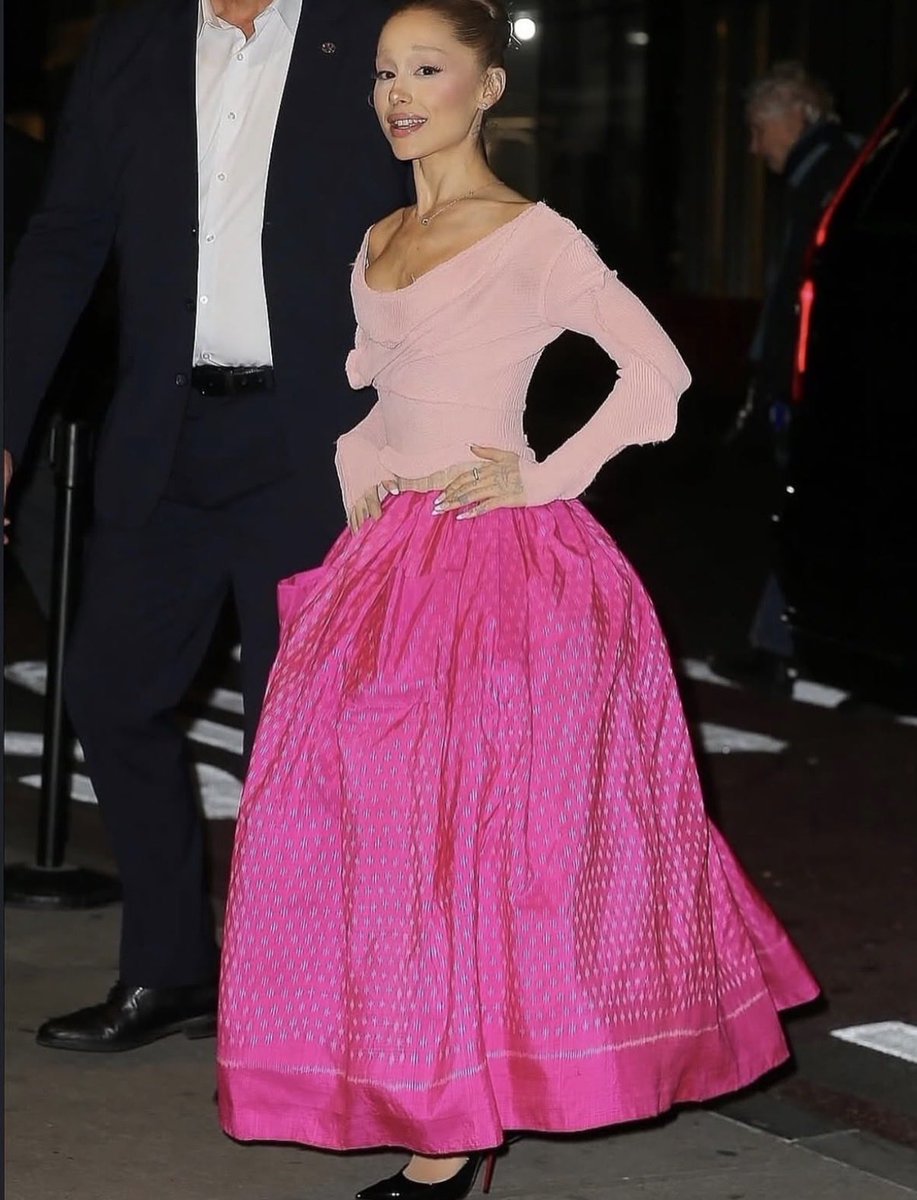 Ariana Grande in New York City tonight for a special ‘Wicked: For Good’ screening 🫧