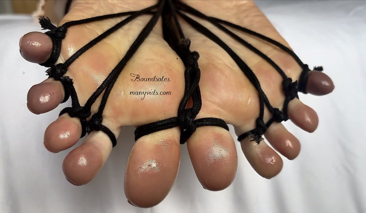 🔥 New Video Releasing later today!
⛓️Barefoot Bound Soles &amp; Toes
👣 Barefoot
💌 Personal customs via ManyVids
✉️ Messages via ManyVids
📹 Videos also available on Clips4Sale
🔗 Links in bio

#RopeBondage #Barefoot #Soles #Toes #Bondage #Kink