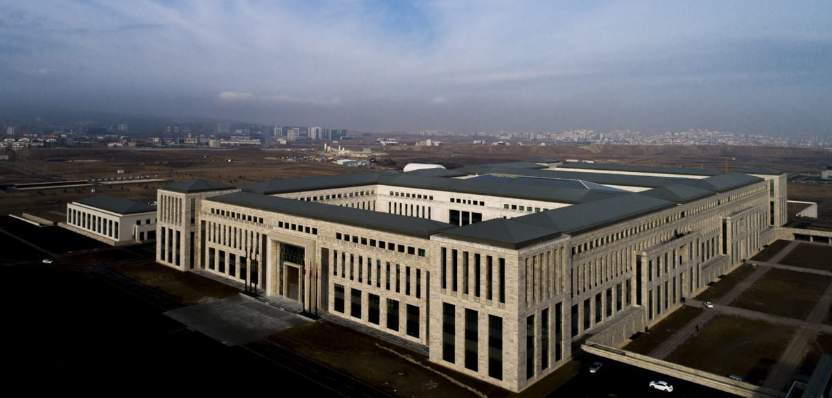 Millî İstihbarat Teşkilatı (MİT) resmi internet sitesinde "Casusluk Nedir?" başlıklı yeni ve öğretici bir video yayınladı 👇

mit.gov.tr/medya.html