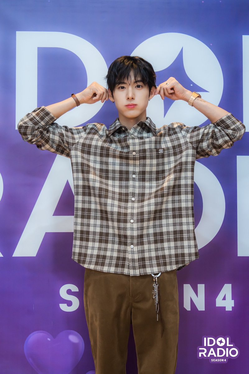 idolradiokorea's tweet photo. [#아이돌라디오오티디👕] 251027 에디🐶

가든에 불어온 
에디의 가을룩🍂

@THEBOYZ_officl https://t.co/lDOt9rV10L