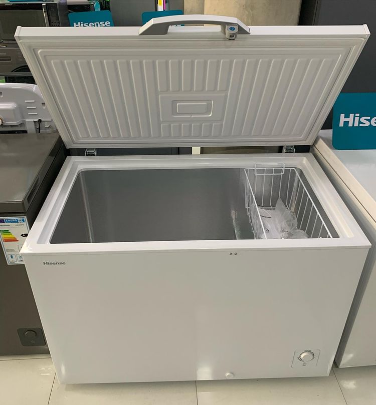 HISENSE FREEZERS PRICE LIST

100litre-420,000

142Litre-510,000

200Litre-640,000

250Litre-760,000

300Litre-860,000

420Litre-1,155,000

~Free delivery malipo ukipokea
~Mikoani unatumiwa

Call/Whatsapp-0625965198