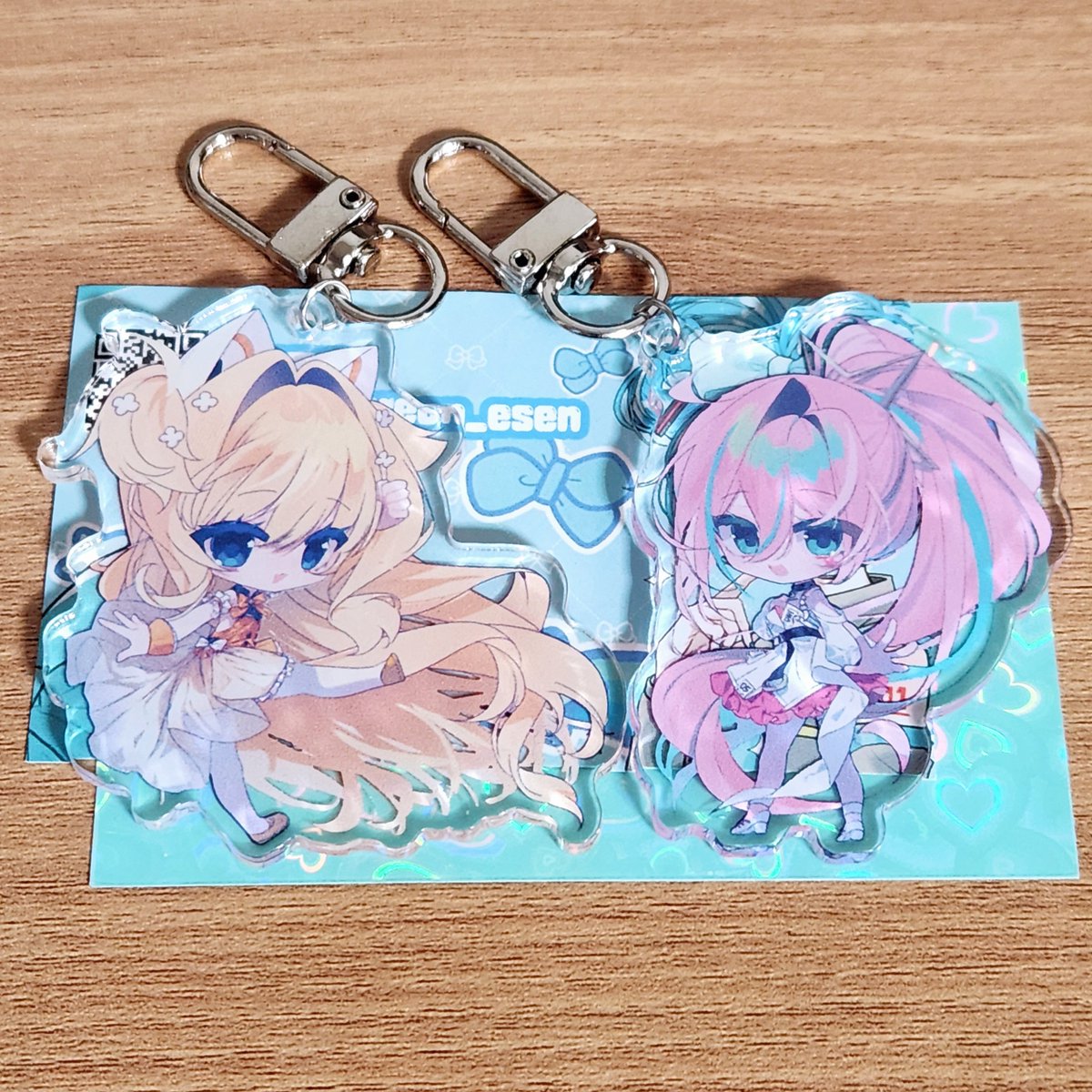 시유니 키링💛🩷
친한지인이 연두공방님 부스에서 판매하신 키링을 택배로 선물해줬다네요🥰 넘 아름다웟