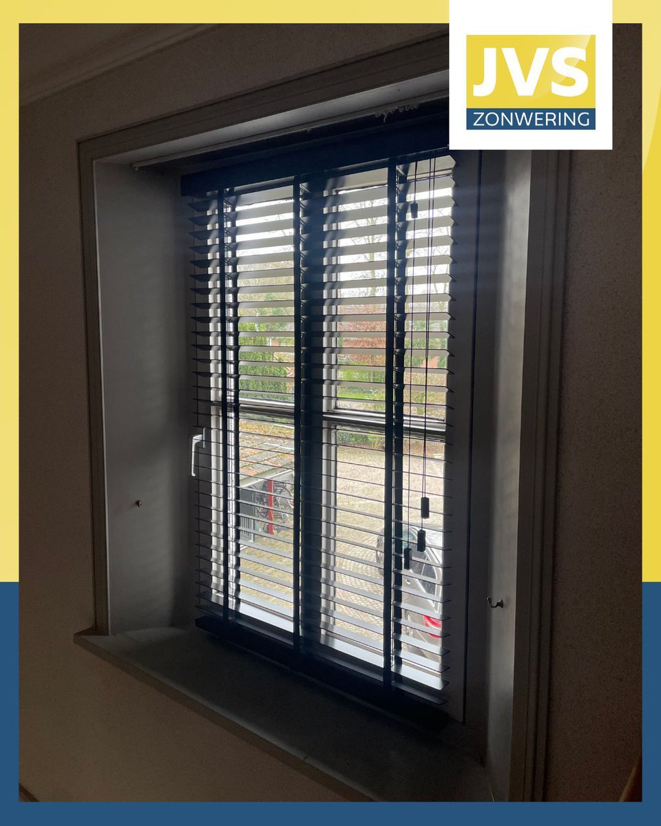 JVSzonwering's tweet photo. Met jaloezieën bepaal je zelf hoeveel zonlicht je binnenlaat, terwijl je geniet van maximale privacy. Verkrijgbaar in diverse materialen en kleuren, passen ze perfect bij elk interieur. Stijlvol, praktisch en eenvoudig in onderhoud! #Jaloezieën
https://t.co/3zrCoK8uQL https://t.co/vcWzA8iWSv