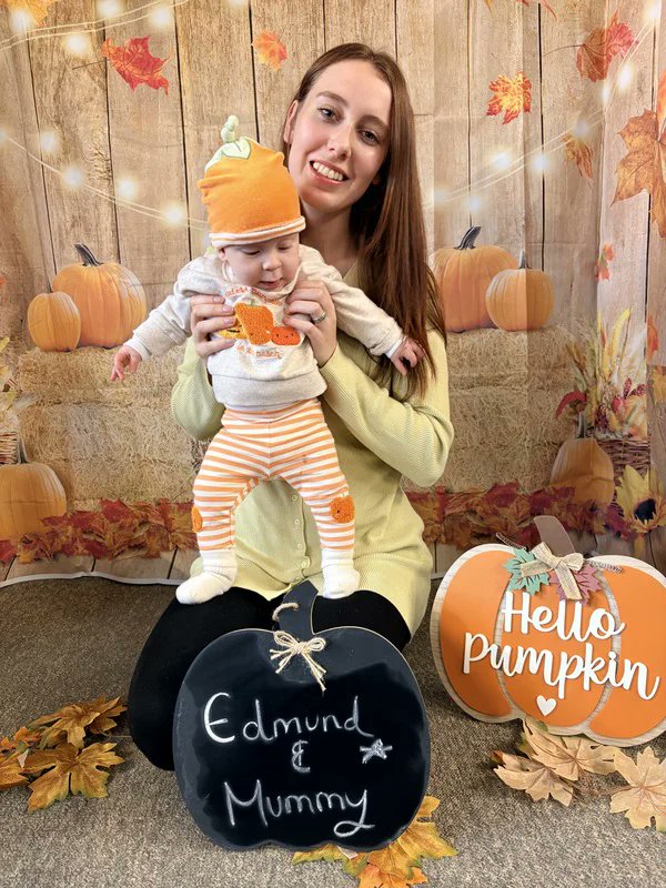 SNUG in Devon tweet media