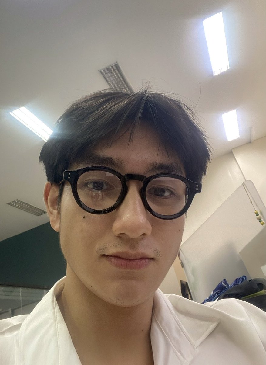 leionnell's tweet image. gym me &amp;amp; office me in one