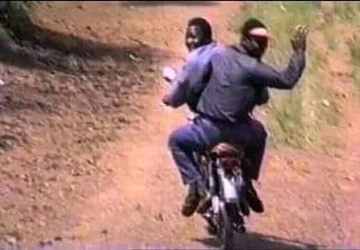 X_aggerator's tweet image. English leaving Tanzania Police force when they open their mouth to speak.😂😂😂😂