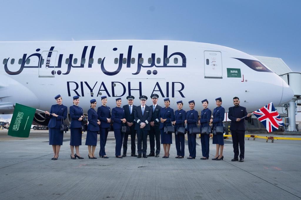 AsilzamanS's tweet photo. ماشاءالله 🇸🇦 د سعودي عربستان نوي هوايي شرکت الریاض ایر خپله لومړنۍ نړیواله الوتنه د برېتانیا پلازمېنې لندن ته ترسره کړه. https://t.co/yXdQvg8RZh