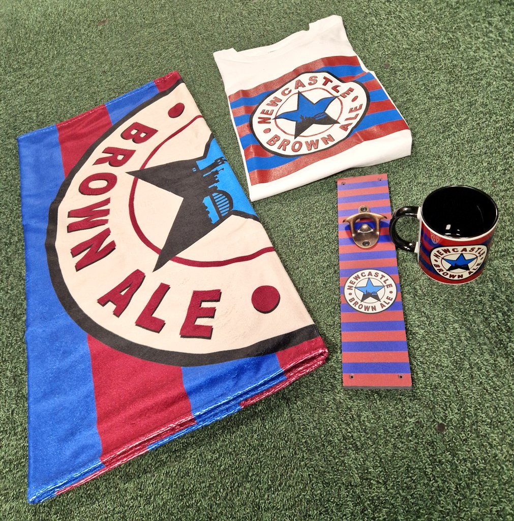 BackPageShop's tweet image. Excited about news of a classic NUFC kit being reissued?

From towels to t-shirts, mugs to bottle openers, we know what you mean! 

Remember the spirit of 95/96 with our classic range.
🖤🤍💜💙