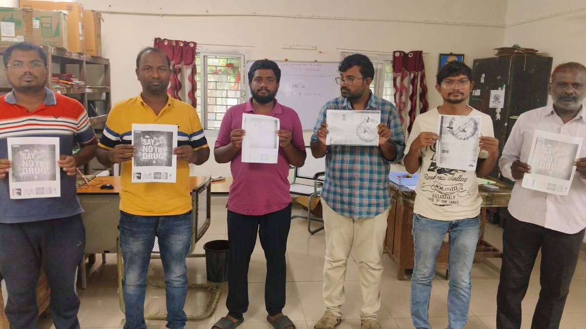 VijayapFdovja's tweet image. Proud to support the Nasha Mukt Bharat Abhiyaan! 🙌
FCI FSD Ongole stands united for a Drug-Free India 🇮🇳 #NMBA #NashaMuktBharat #FCI