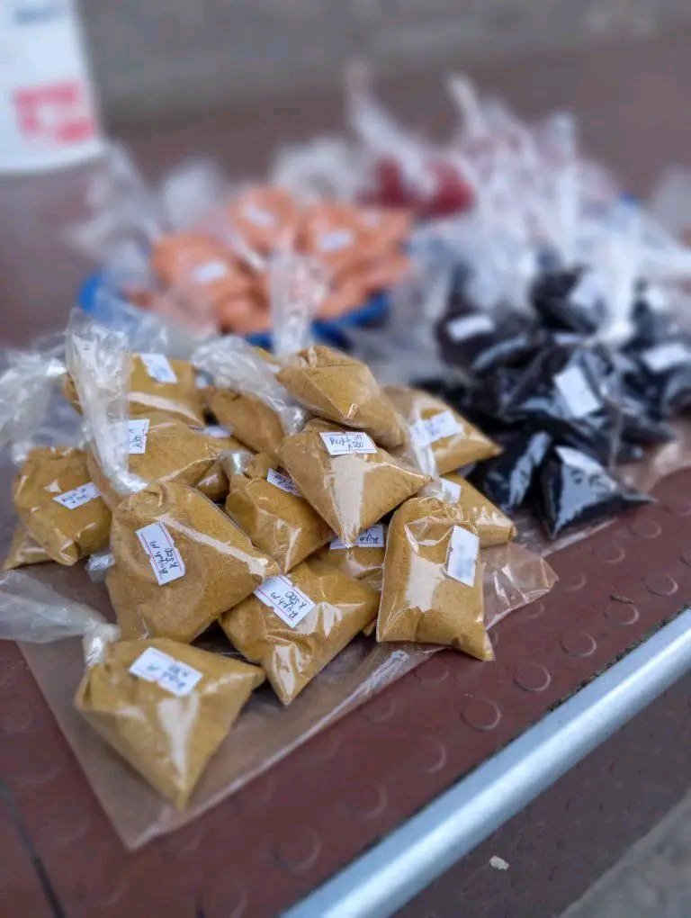 High quality Spices available in Zomba now.
PRICES 
1. Paprika 
2. Hot Rajah 
3. Medium Rajah 
4. Beef spice 
5. Chicken spice 
6. Nyamachoma 
7. Mother in law
8. Masala mix 
9. Turmeric
10. Garlic 
11.  chips spice
12. BBQ
13. Nsuzi mix

Contact me on WhatsApp #0882636702