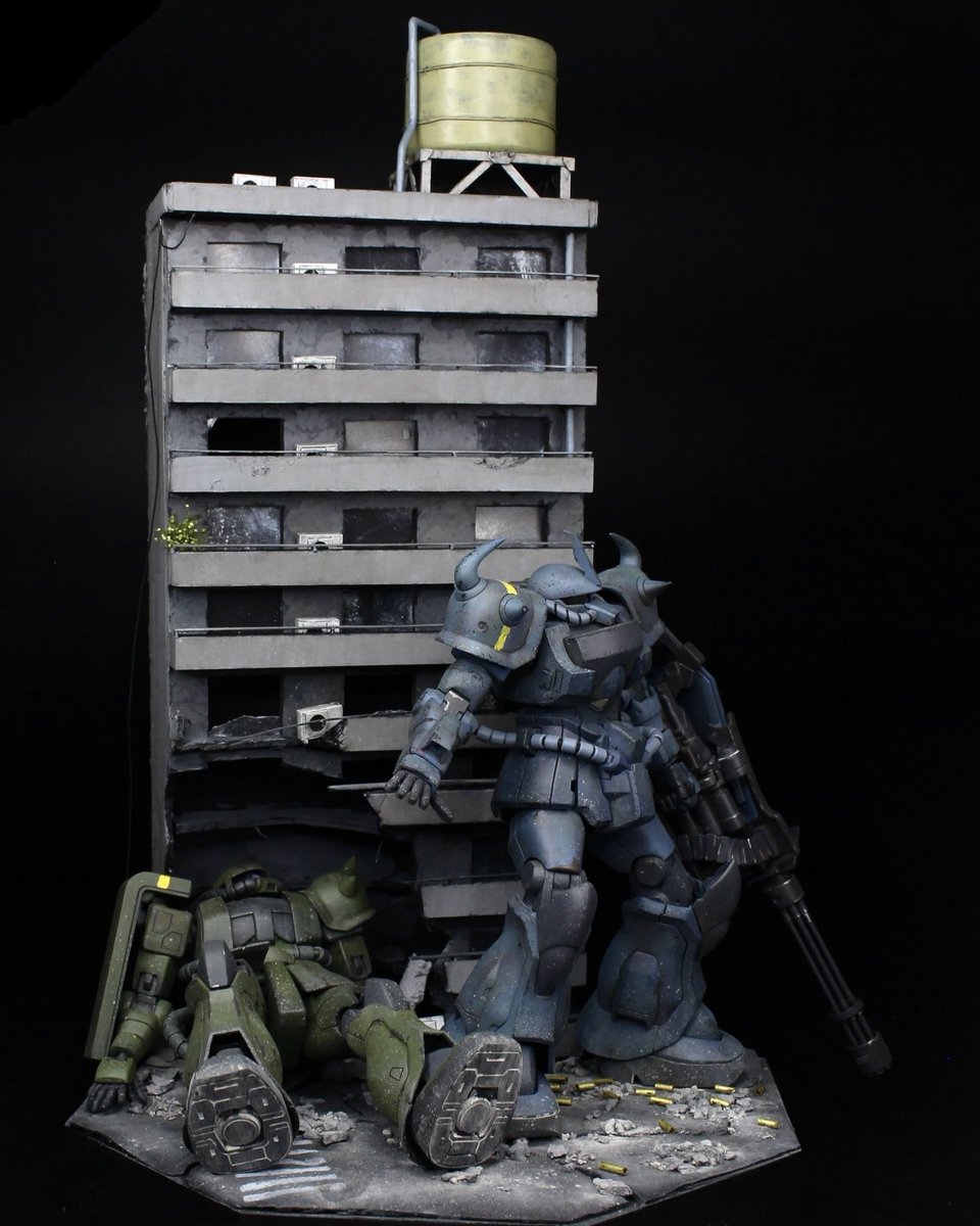 satoshoo1988's tweet image. 「震える山」をイメージしたジオラマ完成しました〜！

08小隊とノリスの戦闘の裏ではこんなドラマがあったかも知れない。という妄想の元作りました。

今週末のトモコレに持っていきますので、是非ご覧下さい🙇