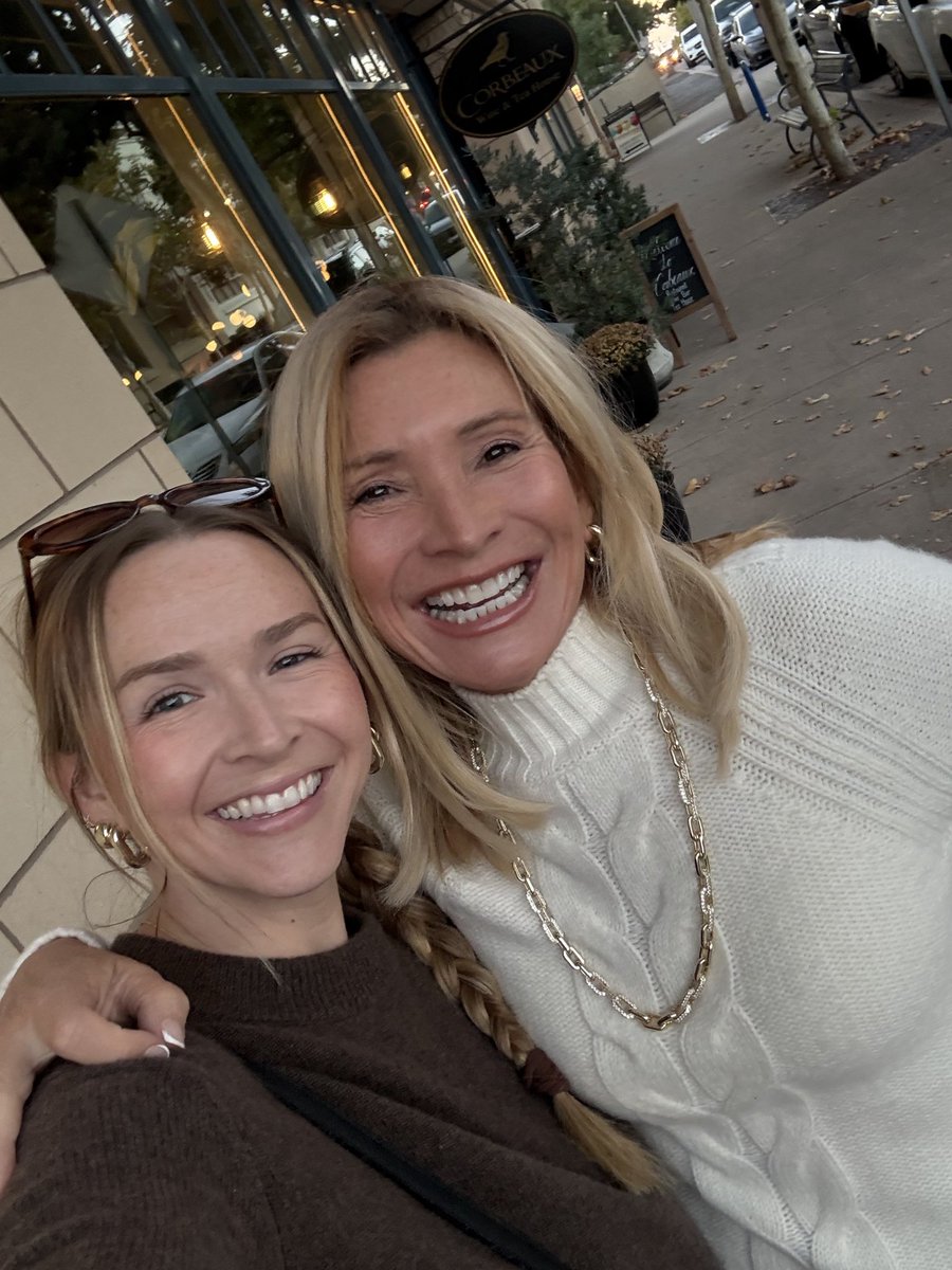 lindawolfeugc's tweet image. This girl is the most amazing UGC creator! I love creating mother daughter content with her. #ugc #ugccommunity #motherdaughter