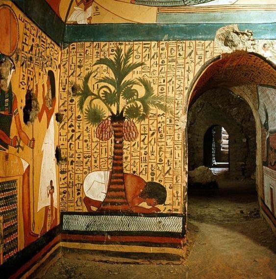 Pintura mural situada a la izquierda de la entrada a la cámara funeraria de PASHEDU en la tumba de la necrópolis tebana de Deir el-Medina. Artesano cantero de Seti I y Ramsés II. Dinastía XIX del Imperio Nuevo.