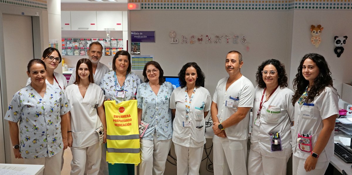 AreaUnoArrixaca's tweet photo. 👏🏼👏🏽Enhorabuena Unidad de Lactantes Arrixaca por el premio a la Acción Enfermera de @redaccionmedica 

💉Se trata de la implantación de medidas de seguridad para prevenir errores en el momento de la organización de las dosis, por parte del personal de enfermería. https://t.co/XajSfnnzl5