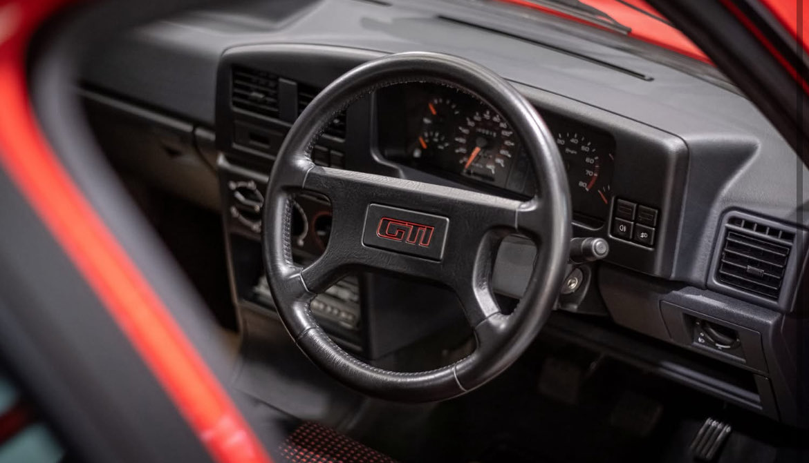 WRCPAST's tweet image. **Rare Road Cars**

🇫🇷 Peugeot 309 GTI 

1 of 18,262

UK figures are 40 licensed and 319 Sorn

The Peugeot 309 GTI is a hot hatch produced from 1987 to 1993, known for its strong performance from a 1.9
-liter engine and its practical, spacious design. They came in 3dr and 5dr…