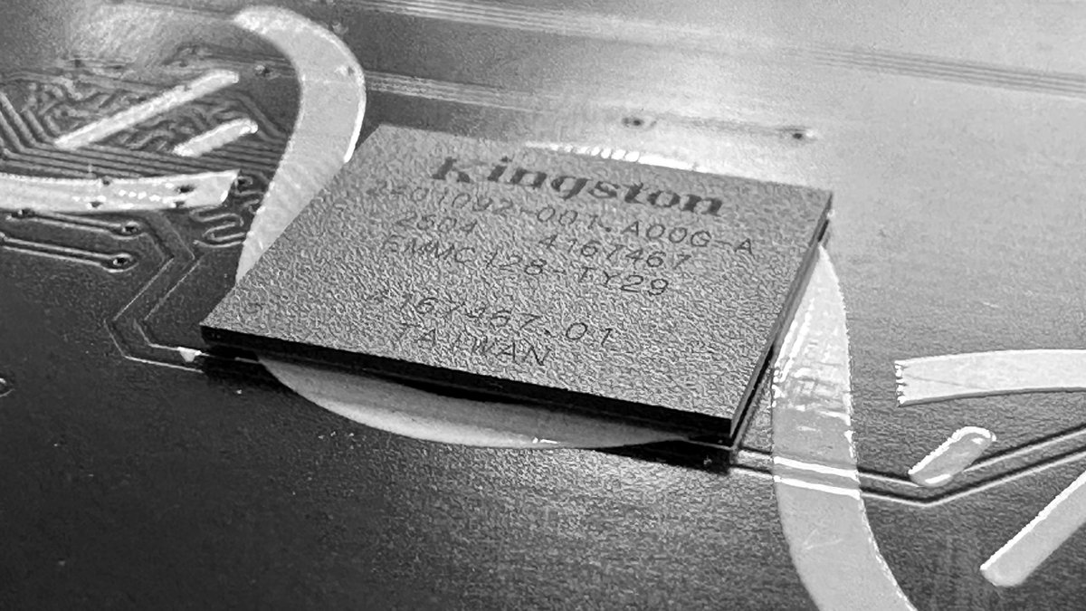 New Ark I prototype just arrived, capable of storing not only the human genome (~3B basepairs, 1.6GB compressed), but the entire 30x sequencing data that's generated via an Illumina sequencer (~100B basepairs, 60.5GB compressed).