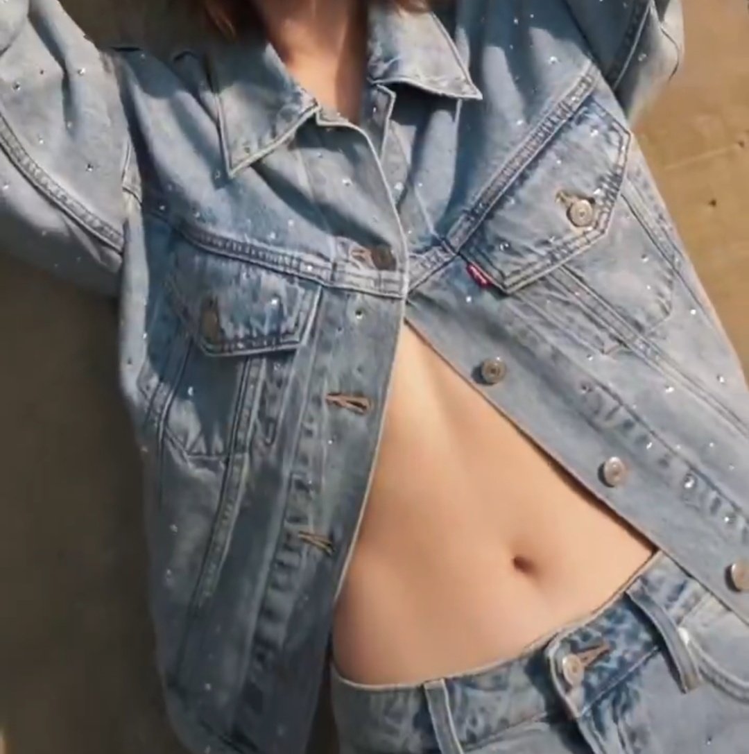 ralien's tweet image. Gonna leave these here, for research purposes.
#emiamily