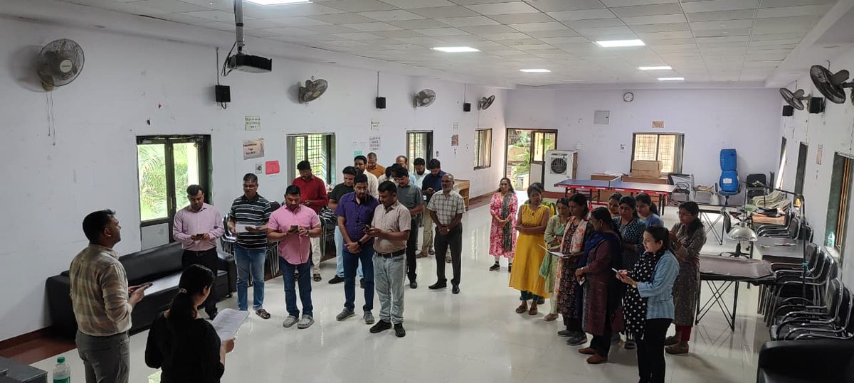 “नशा मुक्त भारत अभियान (NMBA)” के तहत भारतीय खाद्य निगम, मंडल कार्यालय नागपुर में अधिकारियों एवं कर्मचारियों ने नशामुक्ति की शपथ ली। स्वस्थ, जागरूक और नशामुक्त समाज के निर्माण का संकल्प ✋Say No to Drugs #NMBA #NashaMuktBharat