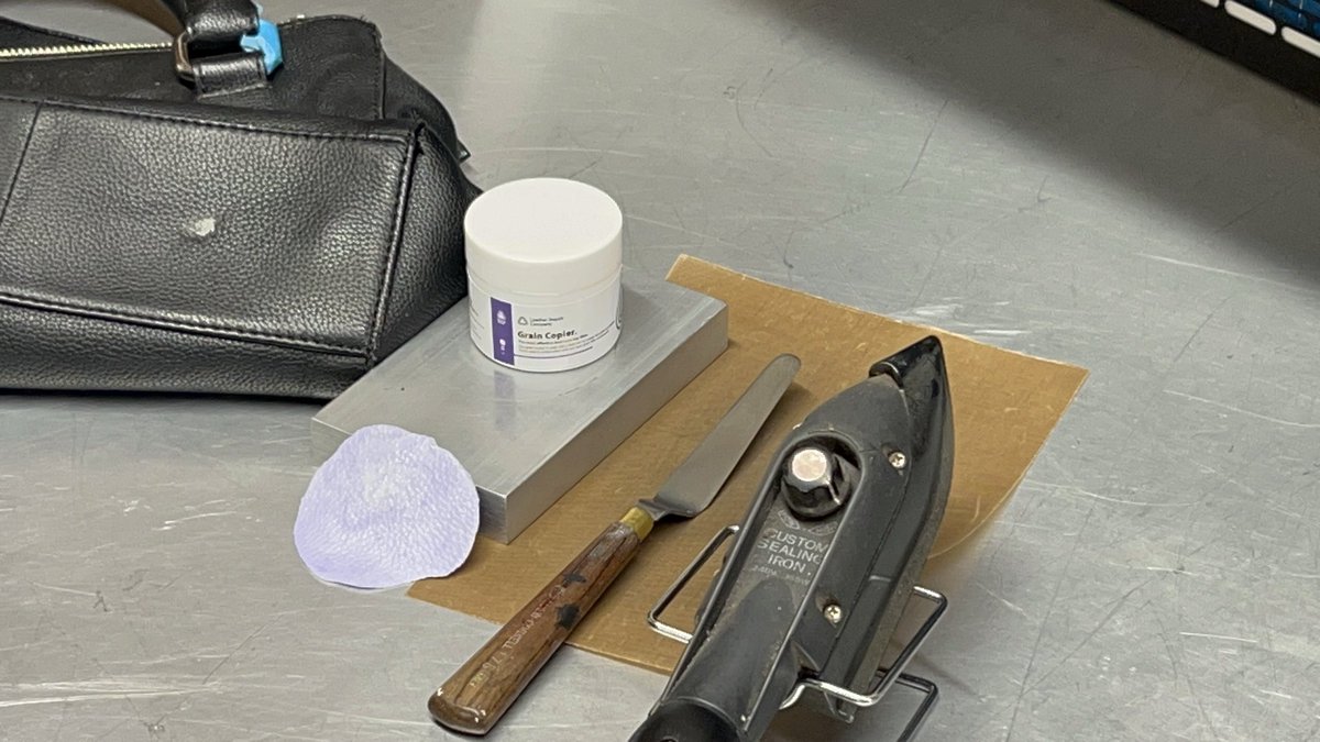 leatherrepairuk's tweet image. Book your online handbag repair courses 

Train from the comfort of your own home 

leathertrainingcourse.com/courses/handba…

#handbags #leathertrainingcourse