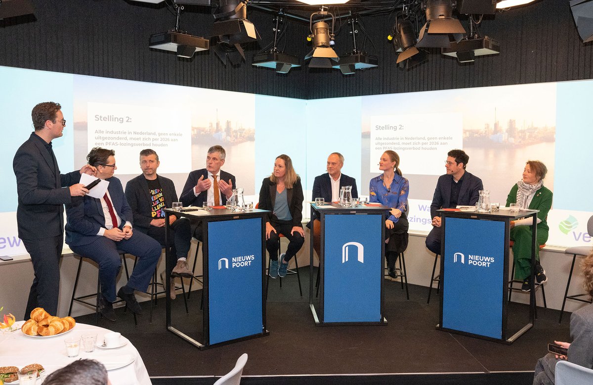 𝗗𝗿𝘂𝗸𝗯𝗲𝘇𝗼𝗰𝗵𝘁 𝗩𝗲𝗿𝗸𝗶𝗲𝘇𝗶𝗻𝗴𝘀𝗱𝗲𝗯𝗮𝘁 𝗪𝗮𝘁𝗲𝗿 𝗹𝗮𝗮𝘁 𝘇𝗶𝗲𝗻 𝗱𝗮𝘁 𝗲𝗿 𝘄𝗮𝘁 𝘁𝗲 𝗸𝗶𝗲𝘇𝗲𝗻 𝗶𝘀
👉 Lees het verslag op onze website: unievanwaterschappen.nl/drukbezocht-ve…