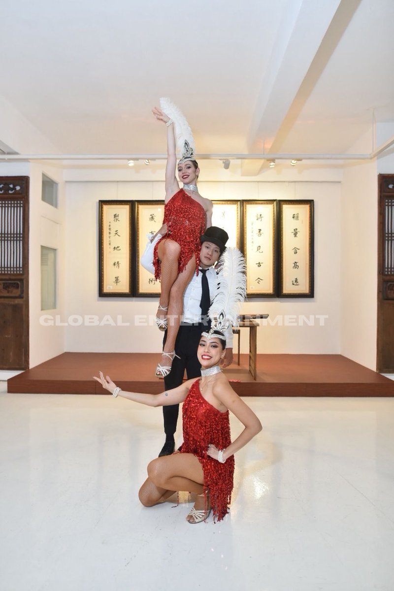 GlobalEnt24's tweet photo. Great Gatsby Show for Hire for Christmas &amp; NYE 2026

Perfect for celebrations worldwide, featuring glamorous dancers, vintage charm, and unforgettable entertainment.

Visit our website at https://t.co/xfOECqXPby WhatsApp +65 9428 4249 (SG) +971505417318 (Dubai)

#GreatGatsbySG https://t.co/91nN8Xjel7