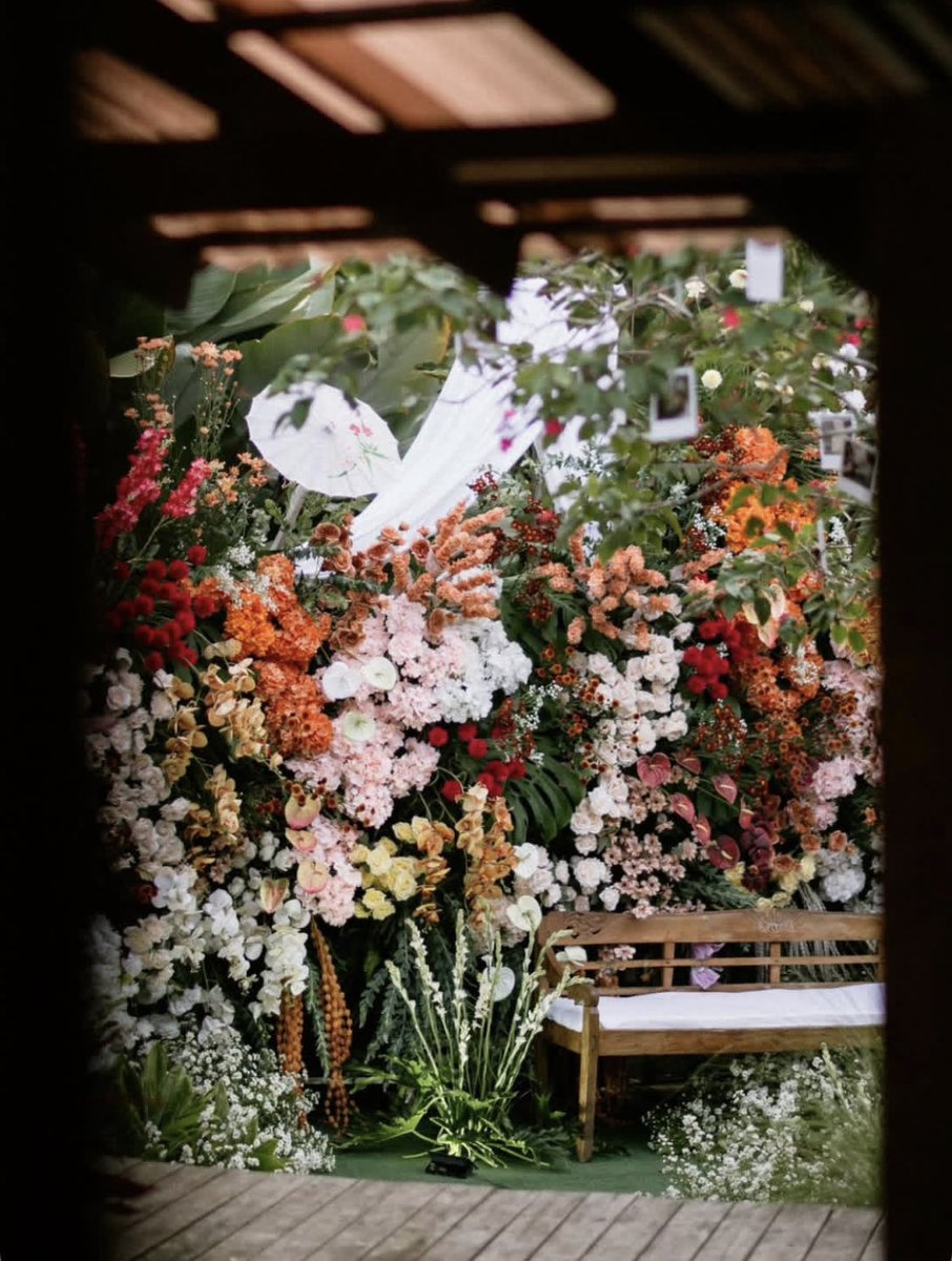 wolfyouuu's tweet image. oh, i love this job