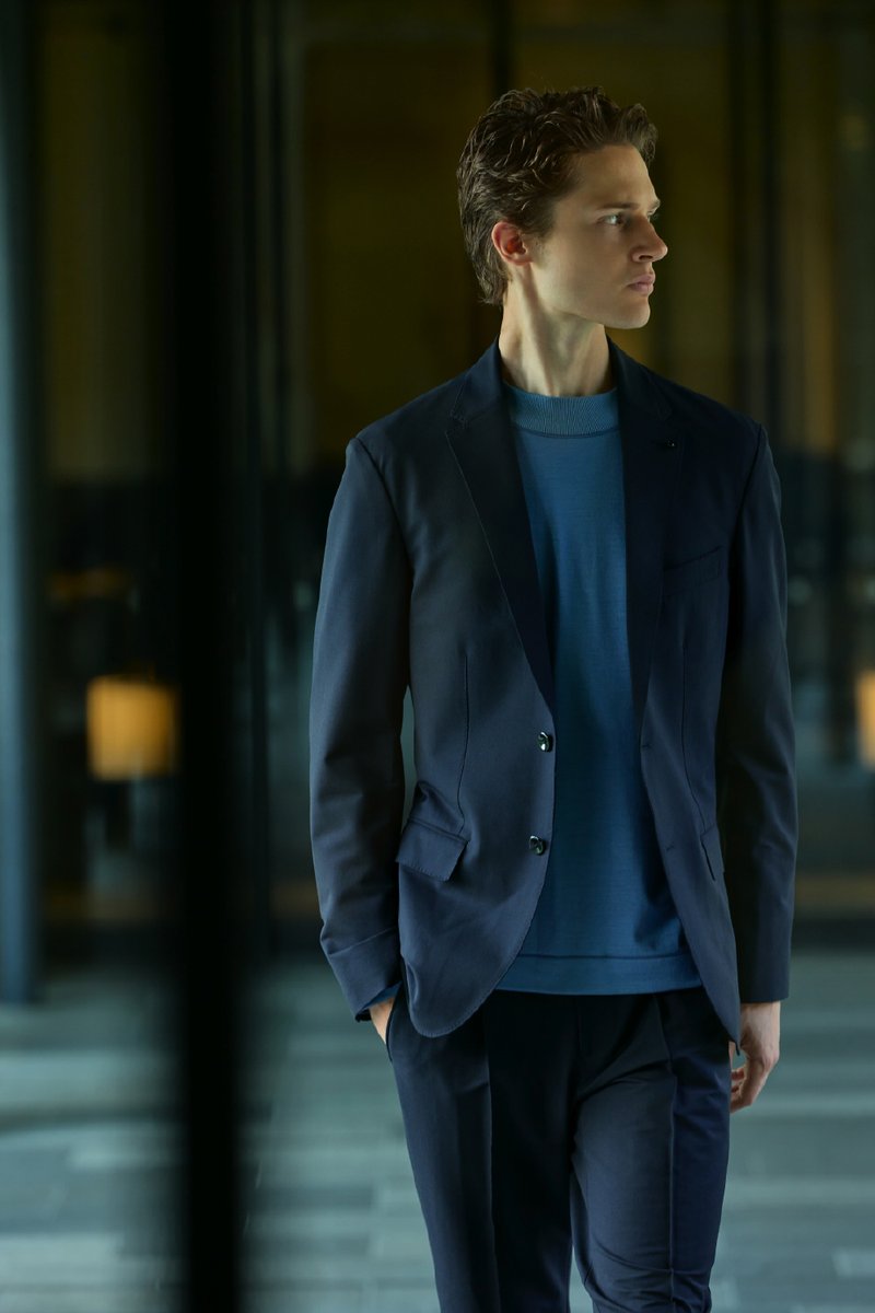 AOUREOFFICIAL's tweet image. 【#THEFIRSTCLASS】
伝統と格式にモダンさを香らせる古都有数の拠点とAOURE最上級ラインに感じる大人に必要な洗練
詳細▶x.gd/DcIqF
#AOURE #アウール #セットアップ #ジャケット