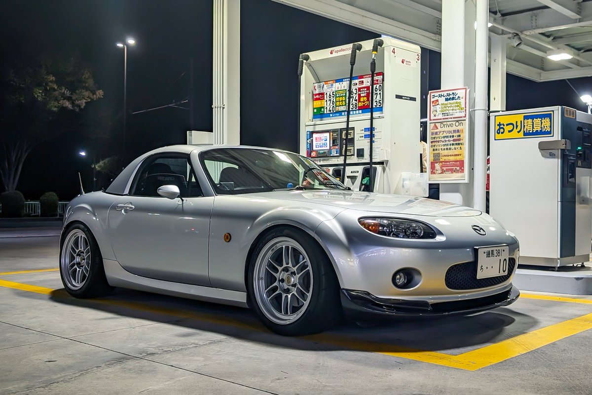 ツバサ tweet media