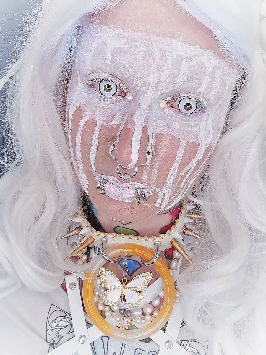 unicoeye's tweet photo. Divine and dazzling!🤍Circle White brings that perfect heavenly elegance to cosplay!👼
Lenses:
🪐Circle White
📸Modeled by IG@chelseyriddikuluss
👀BC: 8.6mm | DIA: 14.2mm | WT: 38% | 12 Months
✅FDA-approved lenses
#angel #cosplay #unicoeye #contactlenses #eyemakeup #makeup https://t.co/wVMPPpF9Pq