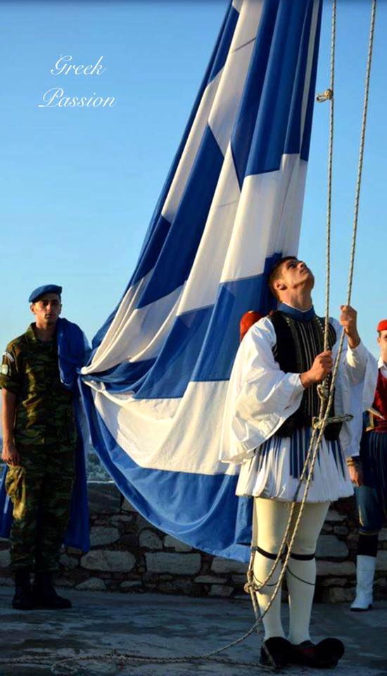 GonataVictoria's tweet photo. #28october
#OXIDay
#FreedomDay
#Greece 
Σε αγαπώ Ελλάδα μου🇬🇷💙 https://t.co/h4sSab8bGn