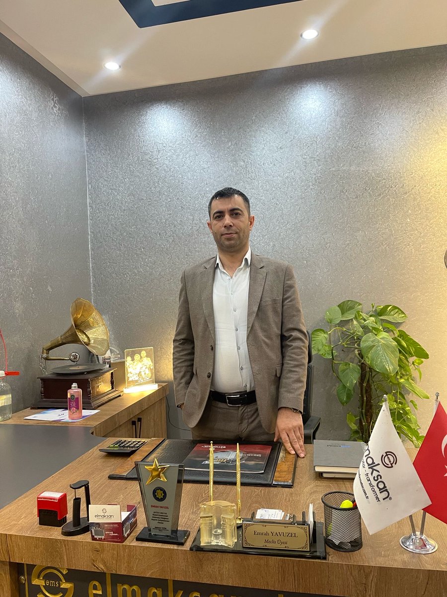 Yavuzel’den 29 Ekim Cumhuriyet Bayramı mesajı urfasiyaseti.com/yavuzelden-29-… <a href="/yavuzel_emrah/">Emrah Yavuzel</a>