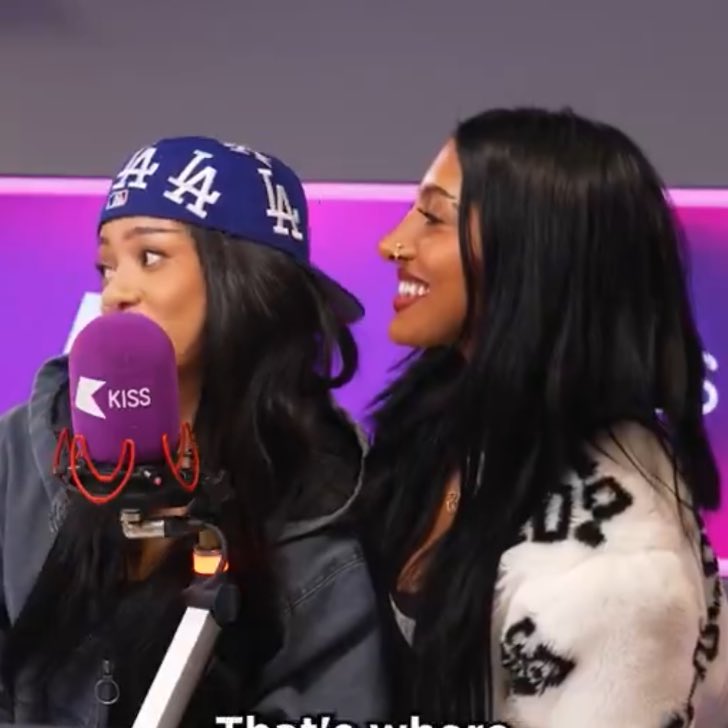 lvrmarz's tweet image. oh yeah i’m completely normal about this