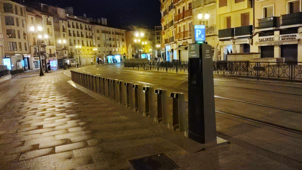 Madrugar para coger una #Bizi y encontrarte esto 😤Estaciones vacías, bicis rotas y servicio cada vez peor.
Zaragoza merece una movilidad sostenible que funcione de verdad, no una chapuza más. 🚲💔.