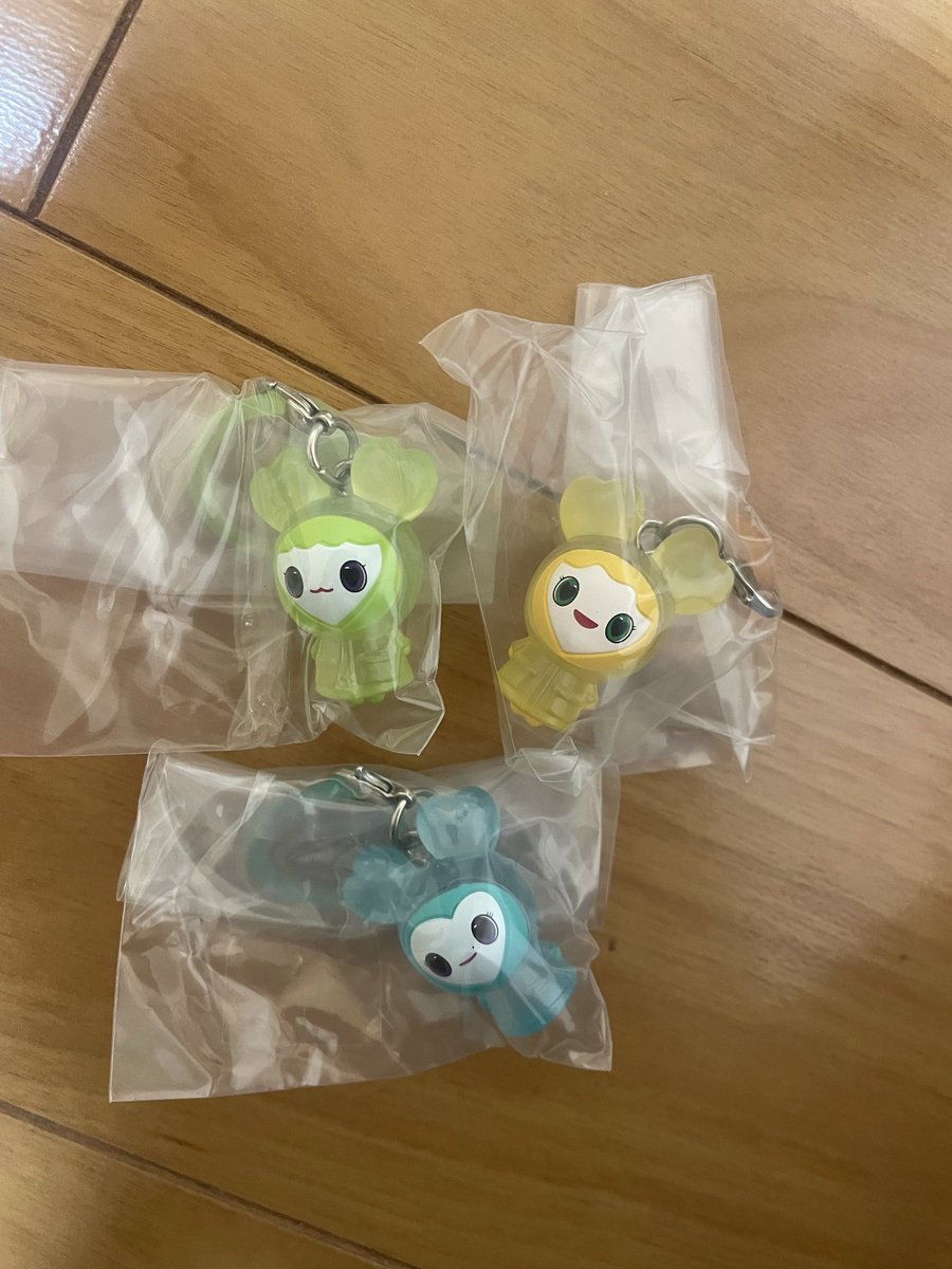 rh__pop's tweet photo. TWICE めじるしアクセサリー　ガチャ交換

譲　ミナ　ジョンヨン　ジヒョ

求　モモ　チェヨン

ミナはモモとの交換のみになります
郵送での交換です📮
お気軽にお声掛けください🍀

#TWICE交換 #TWICEガチャ https://t.co/OK2uZrlWjq