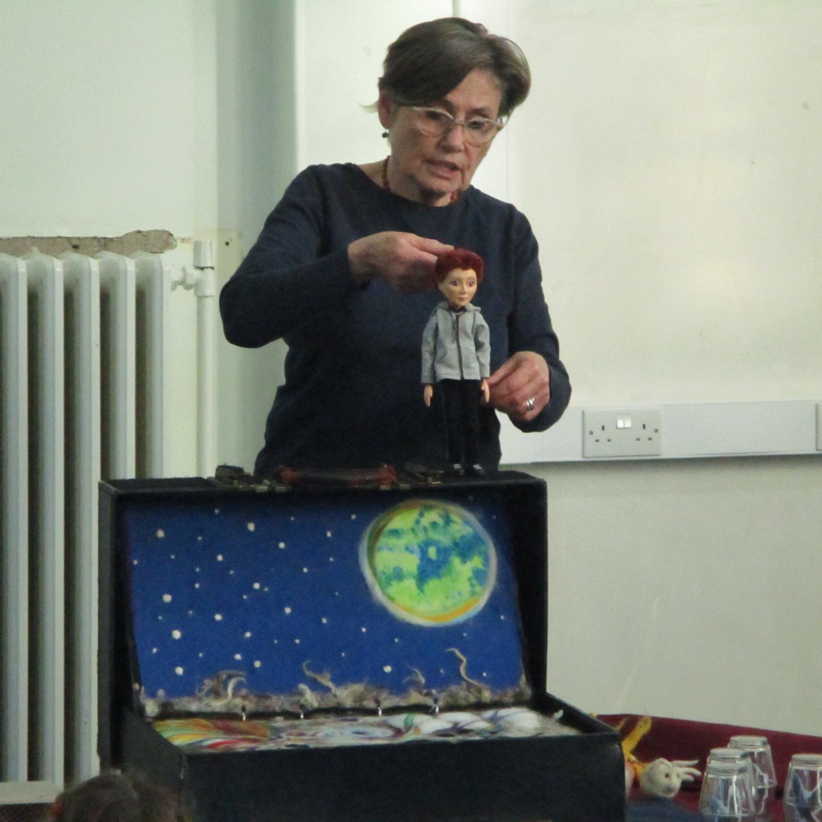 LancsLibraries's tweet image. Freda put on an amazing showing of The Seven Ravens at #RawtenstallLibrary last Saturday with some wonderful puppets. Thank you Freda and @spotonlancs!