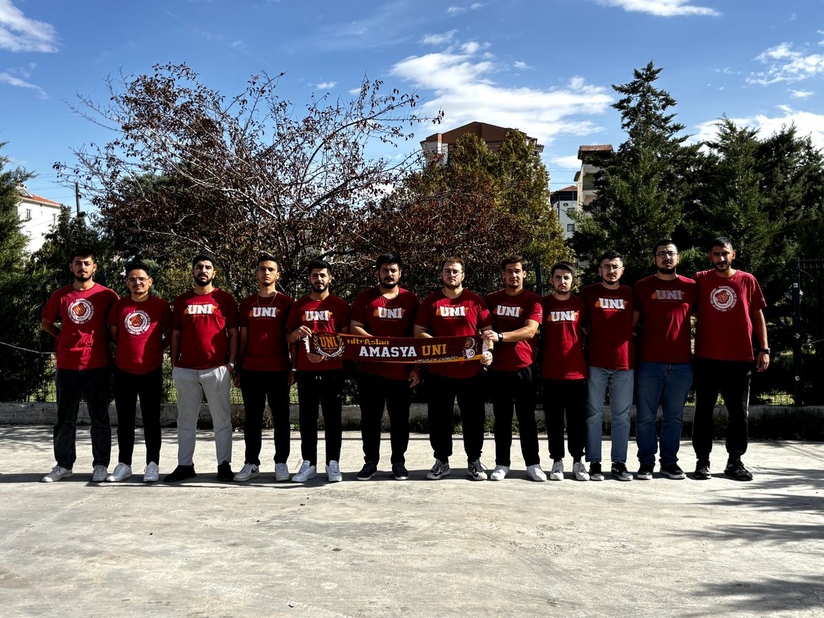 YANKILANIYOR!
SESİMİZ SALONLARDA !

Galatasaray erkek voleybol takımımızı, Halkbank mücadelesinde desteklemek için Ankara yolundayız.

#ultrAslanUNI