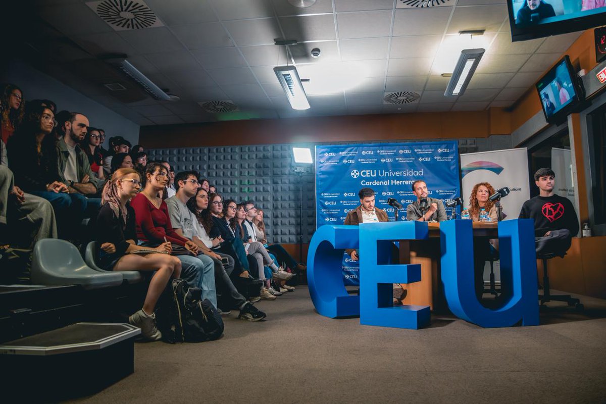 La <a href="/uchceu/">Universidad CEU UCH</a> presenta el Diploma Universitario en Creación Audiovisual Digital con un pódcast en directo con <a href="/AlecHernandezC/">Alec Hernández</a> <a href="/_danicarrero/">Dani Carrero</a> <a href="/thealpha25/">Pol Rodríguez</a> <a href="/slurpnetwork/">Slurp Network</a> y Pilar Sánchez Top Creators en YouTube España

📝 <a href="/Gonzaloescrig/">Gonzalo Escrig Molina</a> 
🔗 acortar.link/hohx3U
#⃣ #SomosCEU #SomosCAV