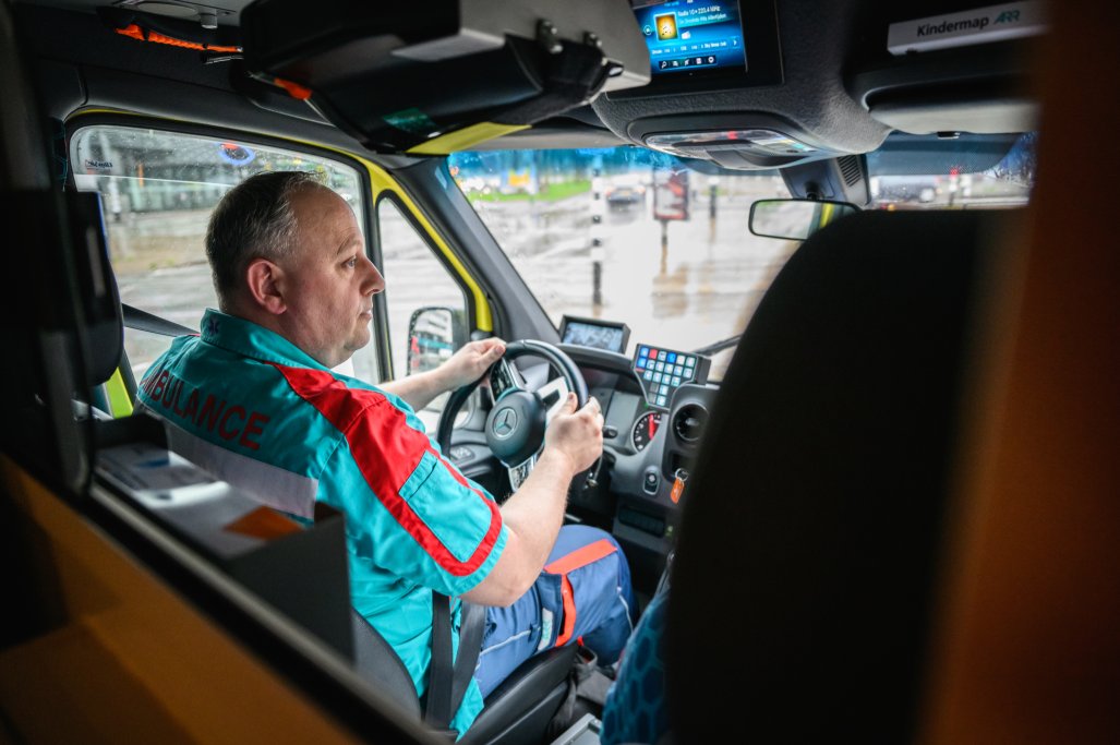 🚑 Vacature Ambulancechauffeur hoogcomplexe Ambulancezorg met opleidingsplaats

 👉werkenbijvrr.nl/o/ambulancecha…

#AmbulanceRotterdamRijnmond #Ambulancechauffeur #Vacature #Zorghelden #WerkenbijVRR #Opleiding #RotterdamRijnmond #Veiligheid  #Zorgmetimpact #Nieuweuitdaging